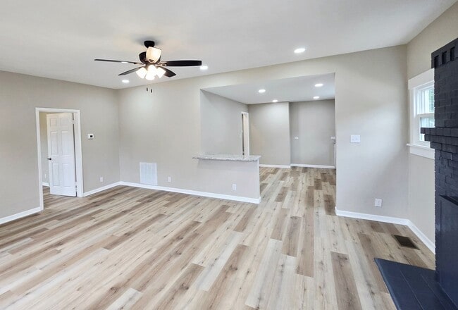 Building Photo - Newly Remodeled 3-Bedroom, 2-Bathroom Home for Rent!