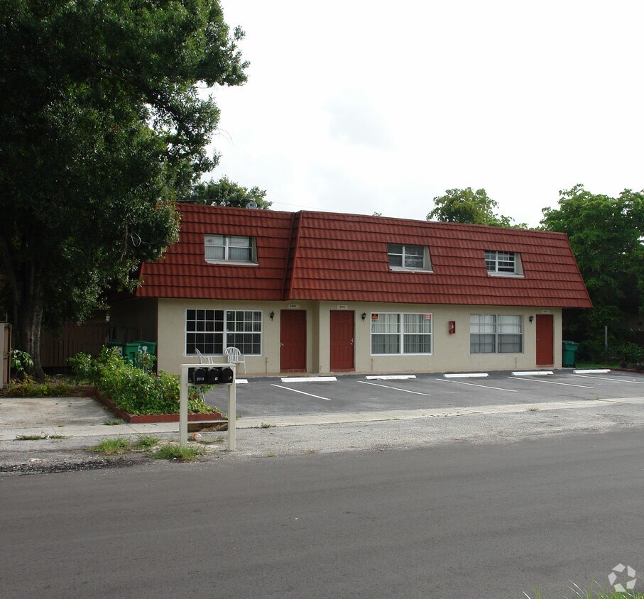 Building Photo - 5911 NW 20th St