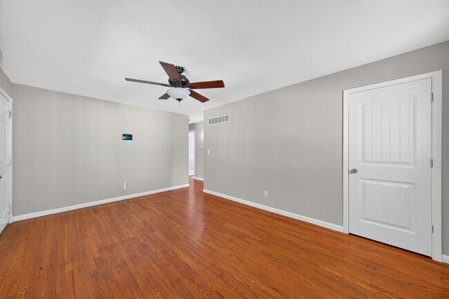 Foto del edificio - 1226 Baron Ave