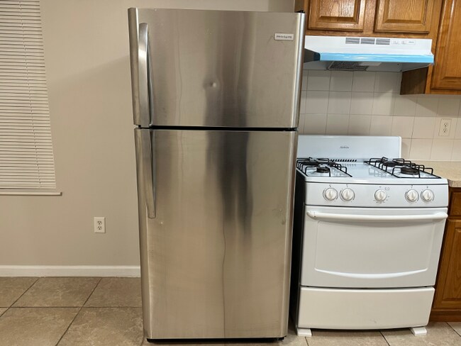 Foto del edificio - 6114 Palisade Ave