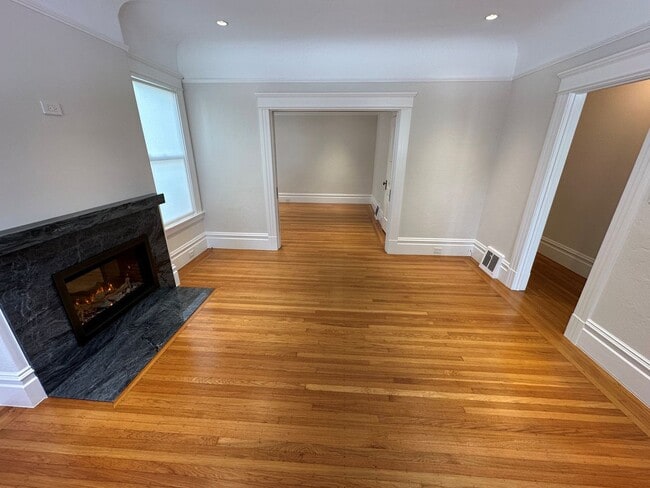 Foto del edificio - 219 Lake St