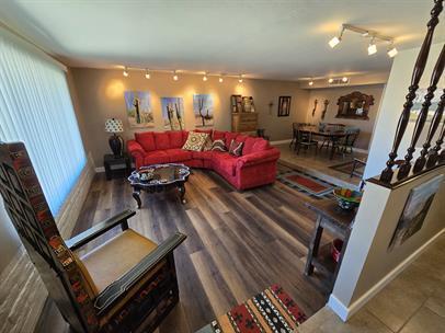 Building Photo - Beautiful EAST SIDE 4bd/2ba home with Huge Backyard!!!