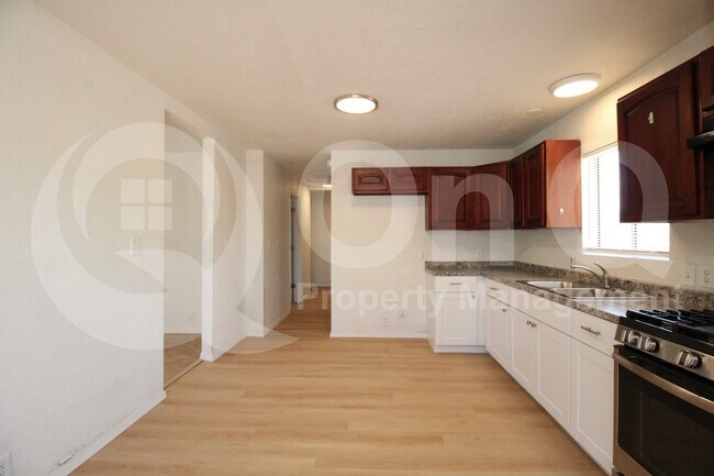 Foto del edificio - 642 S Jefferson St