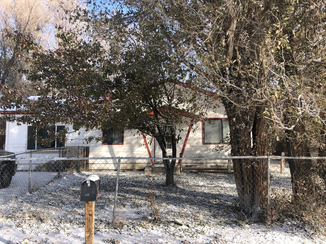 Primary Photo - 109 12th St