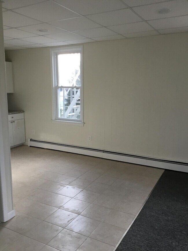 Kitchen - 260 Hoboken Rd