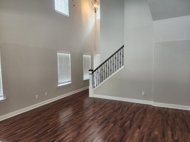 Foto del edificio - 1220 Cypress Fall Cir