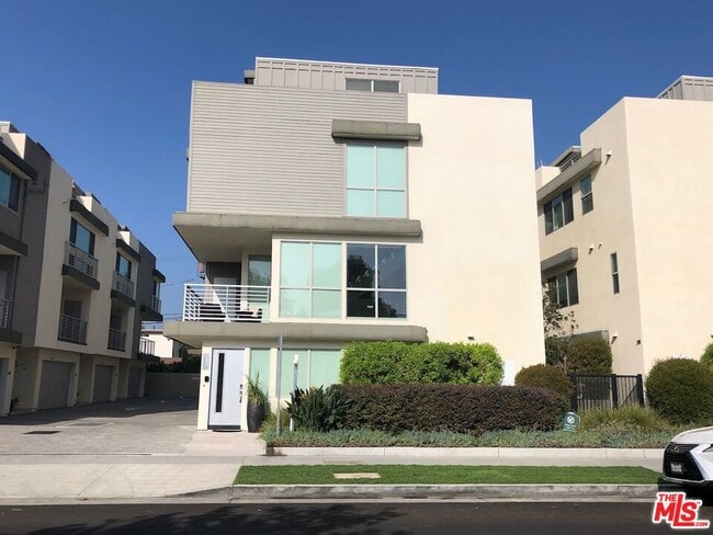 Foto del edificio - 12003 Emery Ln