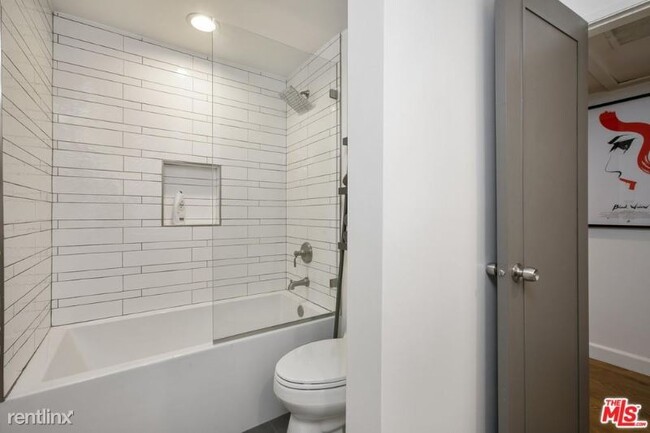 Foto del edificio - 372 N Broad St