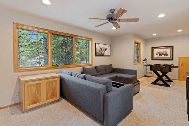 Building Photo - 13370 Spirea