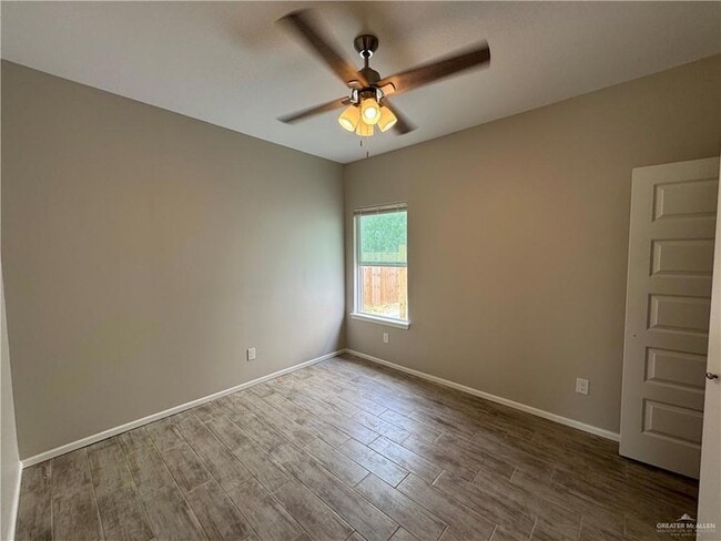 Building Photo - 1604 Canelo Dr