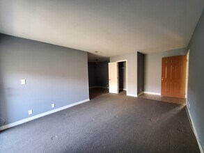 Building Photo - 5060 Indian River Dr