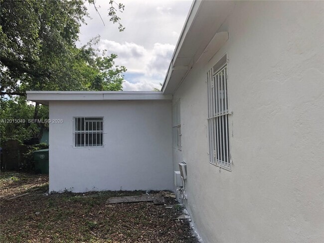 Building Photo - 166 NW 68th Terrace