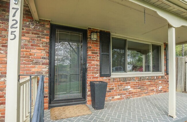 Foto del edificio - Knoxville 37919 - 3 bedroom, 1.5 bath with...