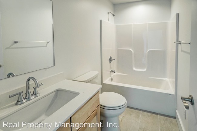 Foto del edificio - 1340 Stony Point Rd