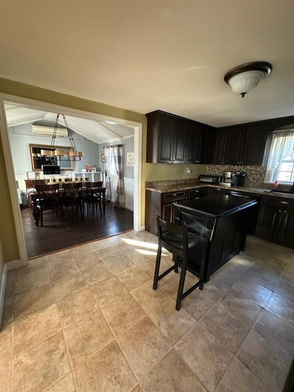 Foto del edificio - 30 Pocasset Ave