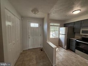 Building Photo - 4320 Regalwood Terrace