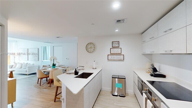 Foto del edificio - 1300 S Miami Ave