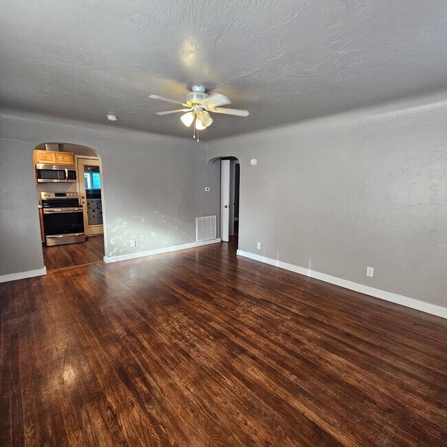 Building Photo - 2-Bedroom Charmer with Bonus Studio & Gara...