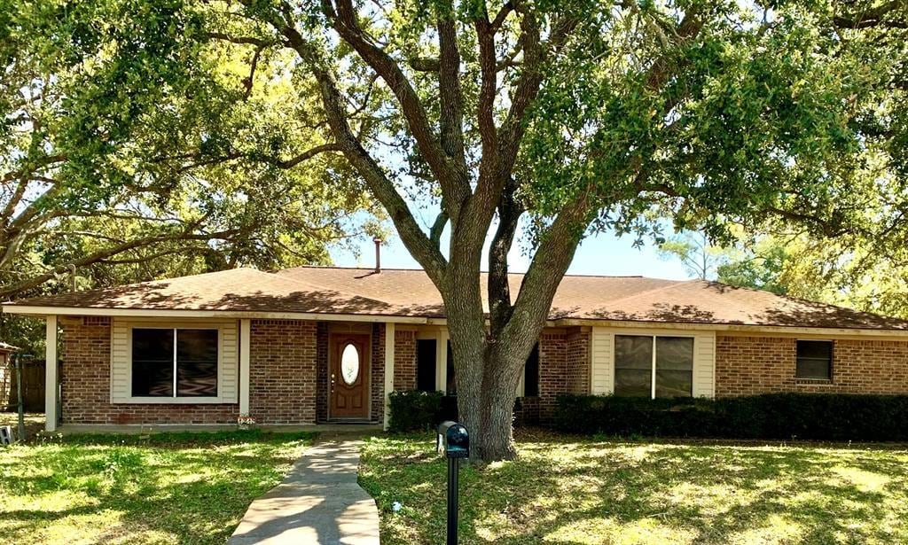 1219 S Durant St, Alvin, TX 77511 House for Rent in Alvin, TX