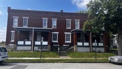 Building Photo - 889-895-895 E Fulton St