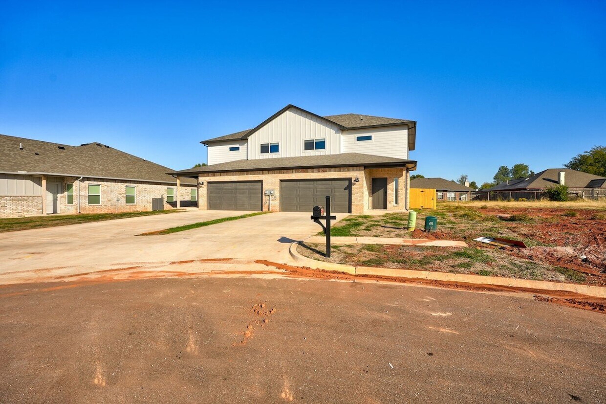 1033 Carpe Diem Ct, Edmond, OK 73003 House Rental in Edmond, OK