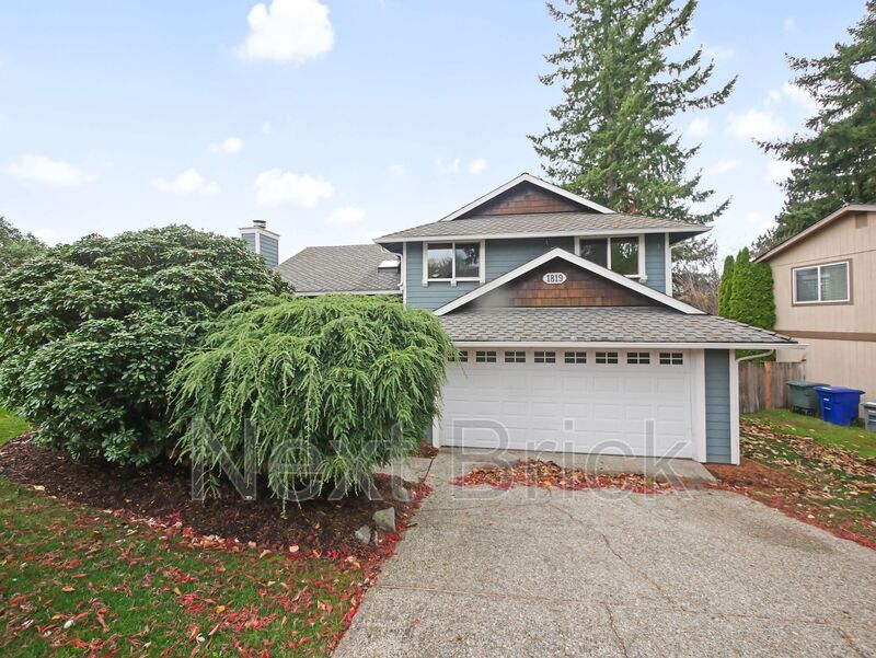 Primary Photo - 1819 211th Way NE