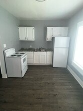 Building Photo - 732 W Richard Ave