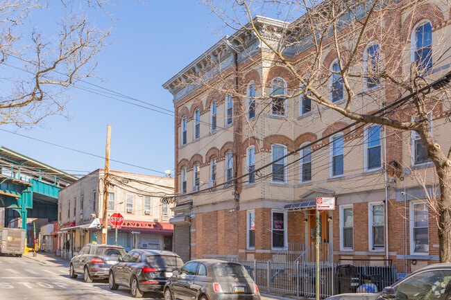 Building Photo - 778 Woodward Ave