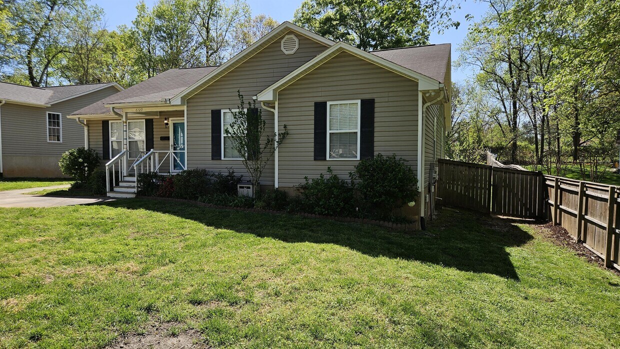 Primary Photo - 6729 Elgywood Ln