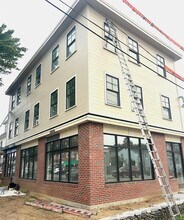 Building Photo - 427 Lafayette Rd
