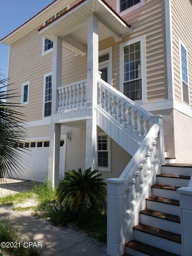Foto principal - 6234 Thomas Dr