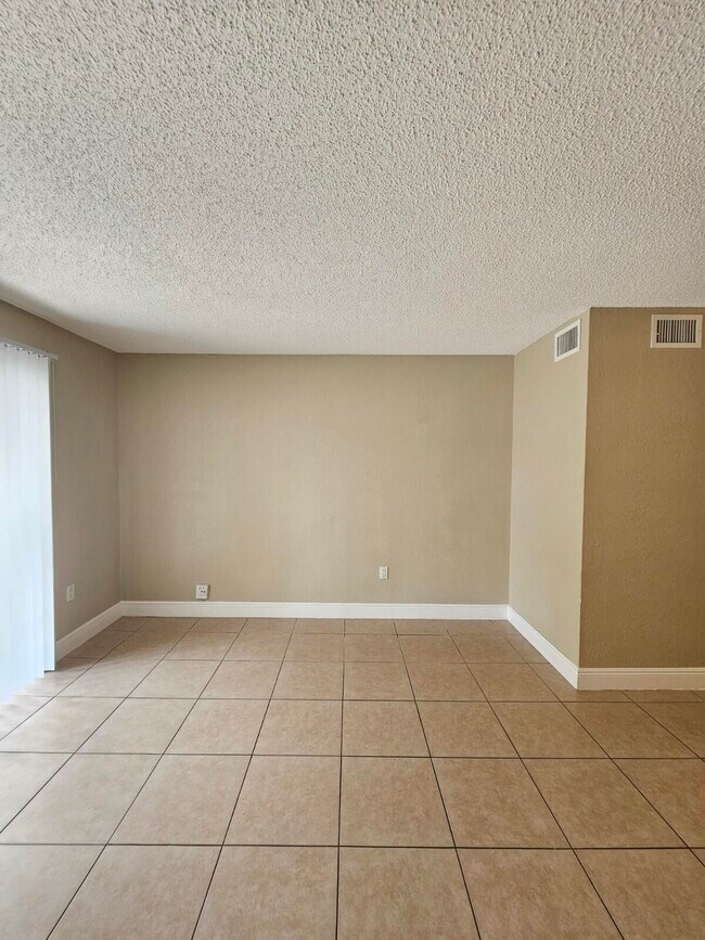Foto del edificio - 4324 NW 9th Ave