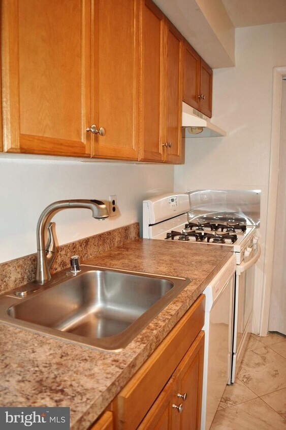 Primary Photo - 6468 Mt Vernon Ln