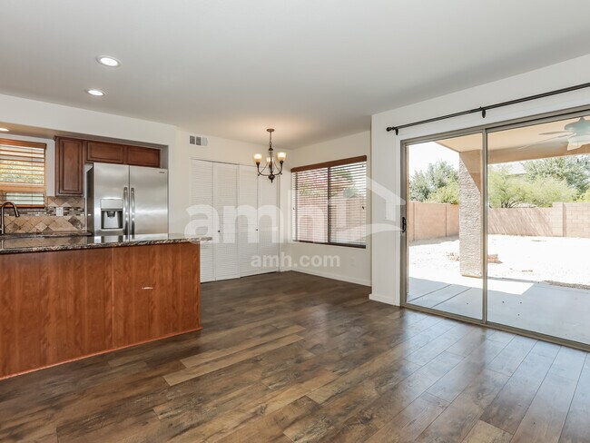 Building Photo - 106 W Corriente Court