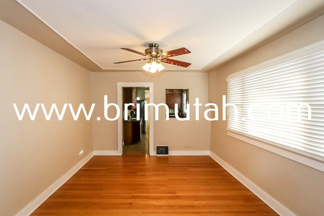 Building Photo - 1354 E Gilmer Dr