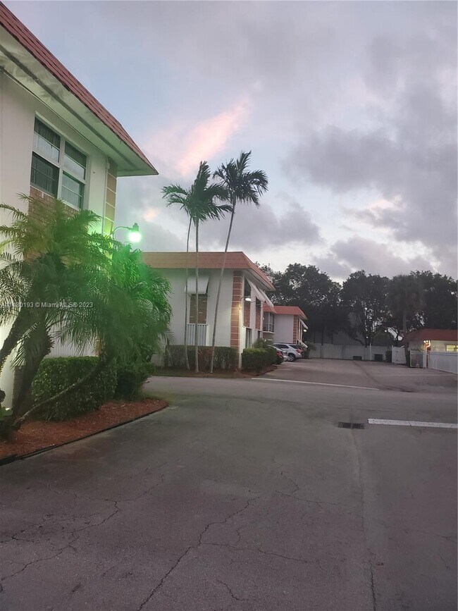 3550 NW 8th Ave Unit 307, Pompano Beach, FL 33064 Condo for Rent in