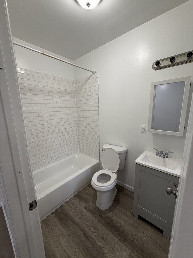 Building Photo - 3204 Cecil B. Moore Ave