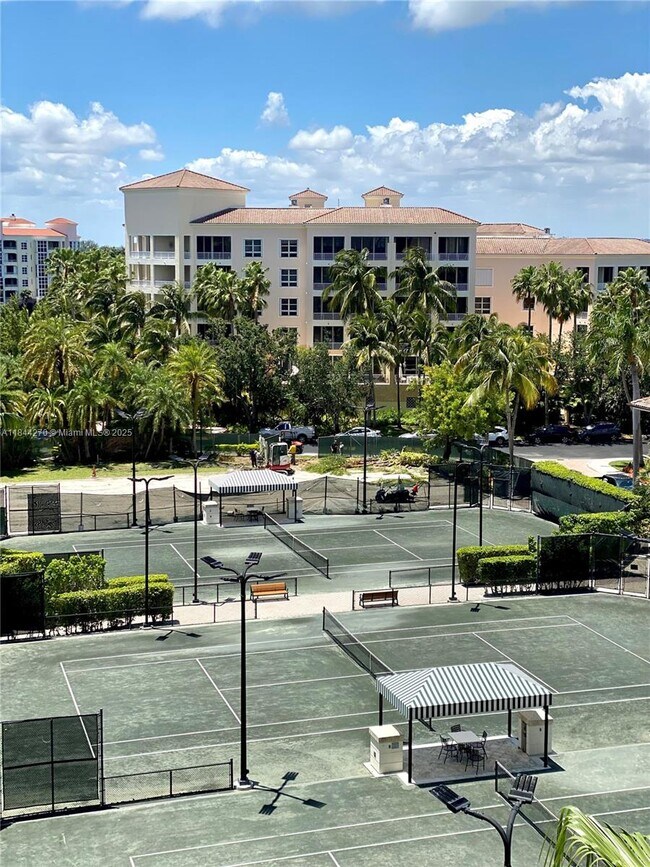 Building Photo - 785 Crandon Blvd