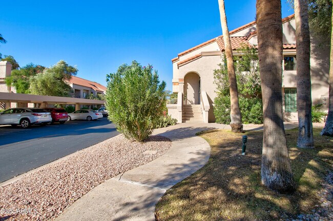 Foto del edificio - 9707 E Mountain View Rd