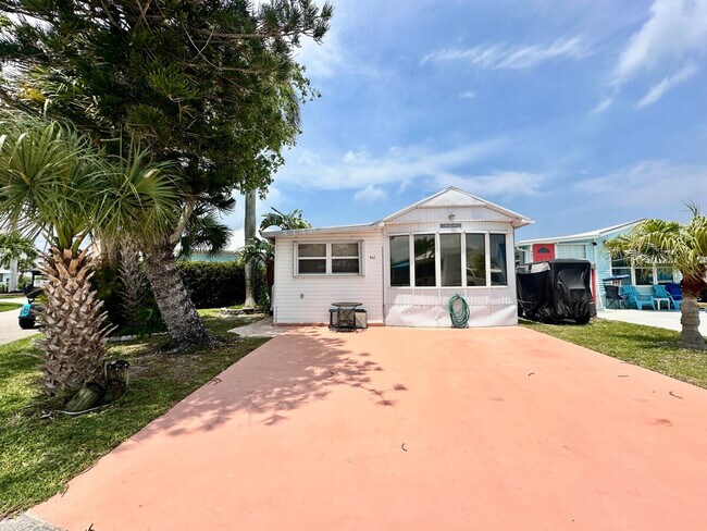 Building Photo - 980 Nettles Blvd