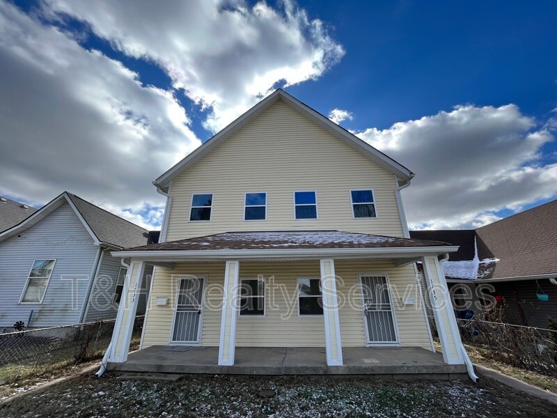Primary Photo - 1733 Lambert St