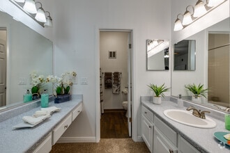 2 BR, 2 BA - 1,032 SF - Portola West Vegas