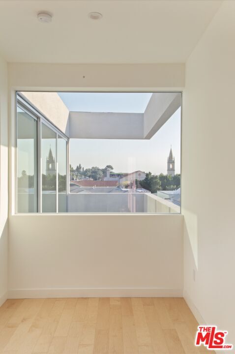 Foto del edificio - 4826 Franklin Ave