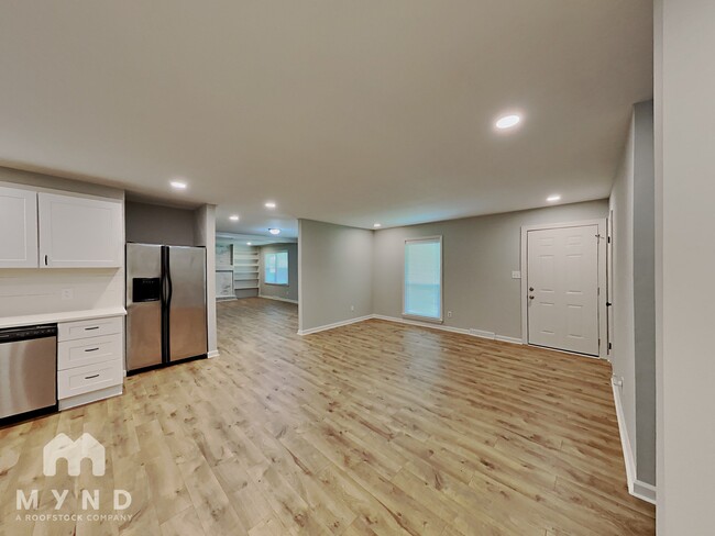 Building Photo - 2516 Arnold Dr