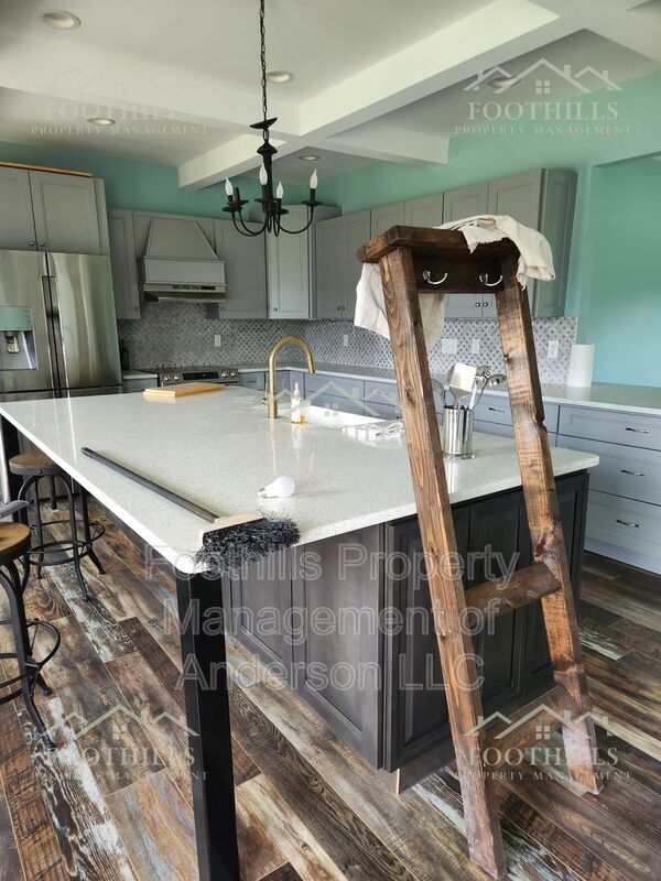 Foto del edificio - 128 Hudgins Lake Rd