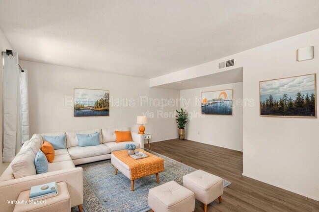 Building Photo - 7831 Rancho Fanita Dr