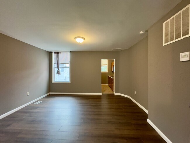 Foto del edificio - Charming 2 Bedroom/1 Bathroom in Morrell P...