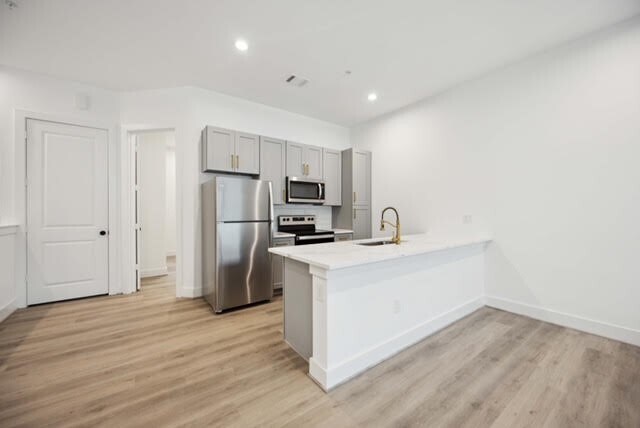 Foto del edificio - 413 E 13th St