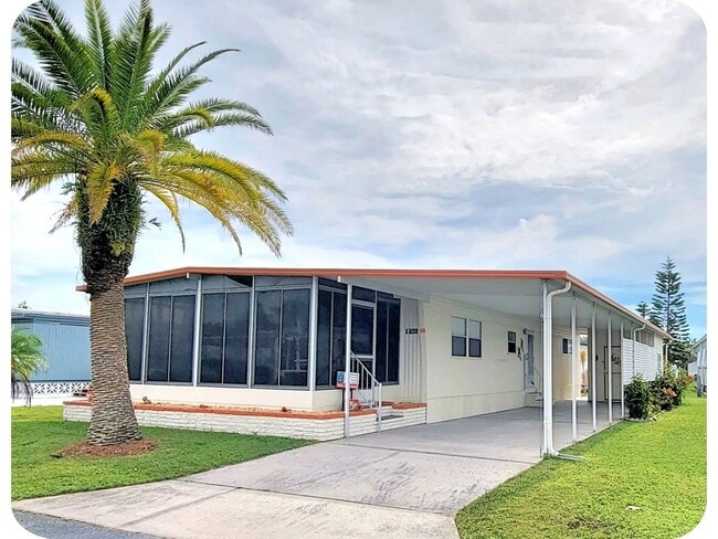 Building Photo - Near the beaches, Beautifully Furnished 2 ...
