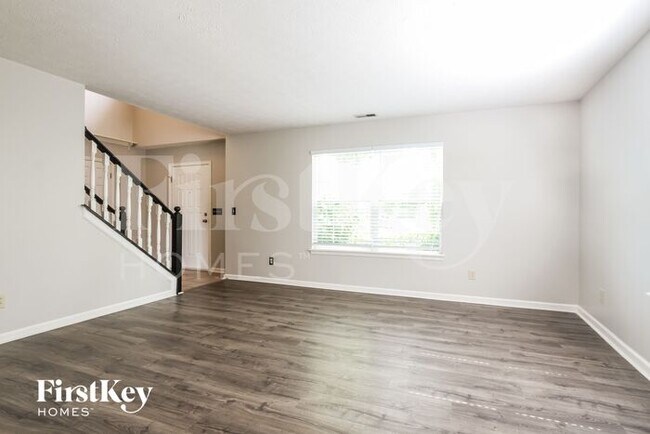 Foto del edificio - 3360 Yorkshire Dr